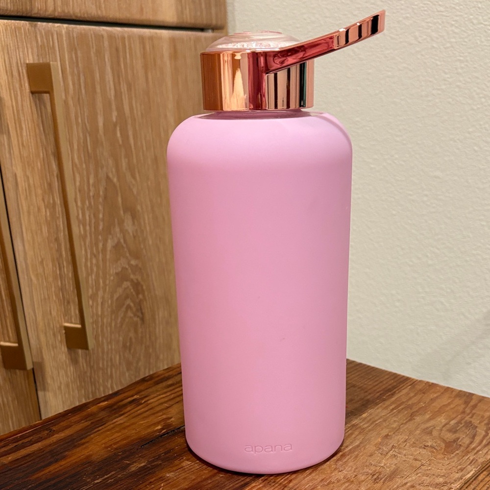 Apana Blush Pink Bottle with Metallic Lid